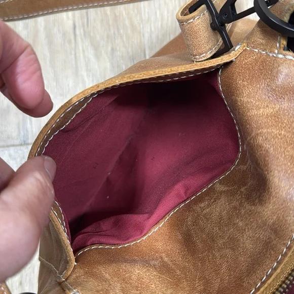 Hammitt BRYANT MED - Shoulder Bag. - Picture 4 of 14